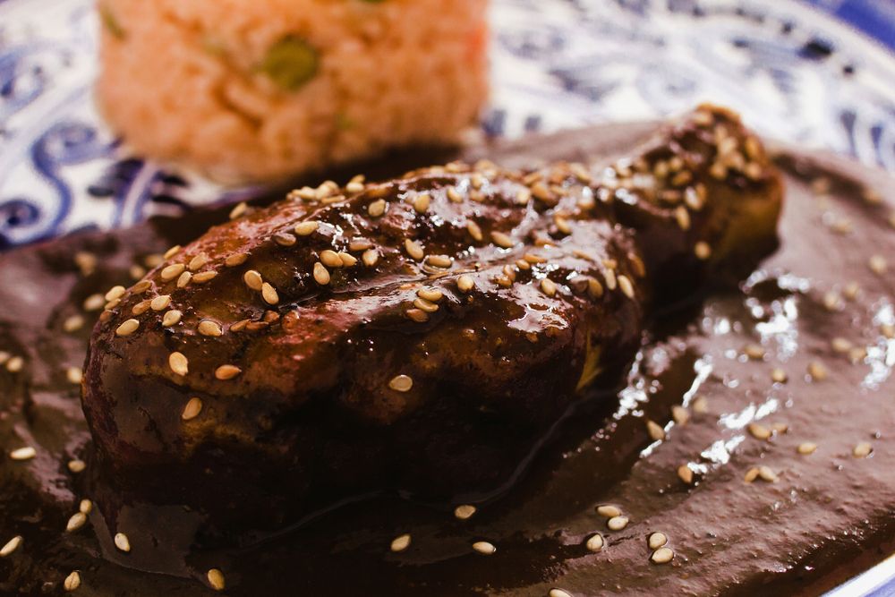 Cuáles son los ingredientes del mole poblano